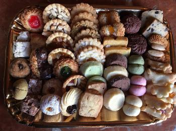 http://www.rulli.com/userfiles/store/products/images/112/thumb_rulli-assorted-italian-cookies.jpg